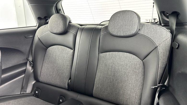 MINI Hatchback 135kW Cooper S Level 2 33kWh 3dr Auto Electric Hatchback